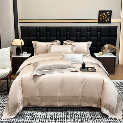 91家纺网 家纺一手货源 找家纺 （总）家居1号家纺 2025新款长绒棉边条刺绣四件套威尼斯系列