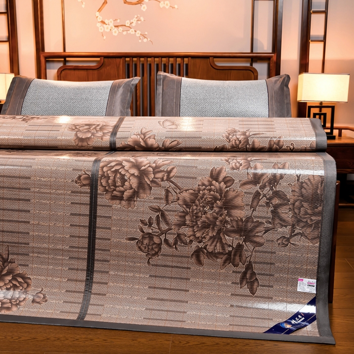 91家纺网 家纺一手货源 找家纺 苏迪凉席竹席2025新款竹席凉席冰丝席碳化双面印花藤草席 蝶恋花-浅灰