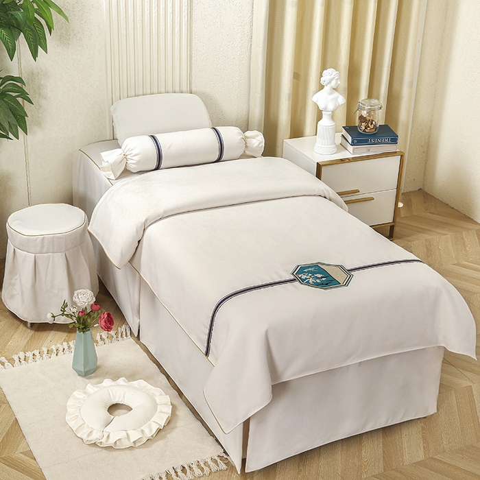 91家纺网 家纺一手货源 找家纺 芙怡 2025春夏新款8023款棉麻绒贴花美 容床罩-花漾系列 花漾-白