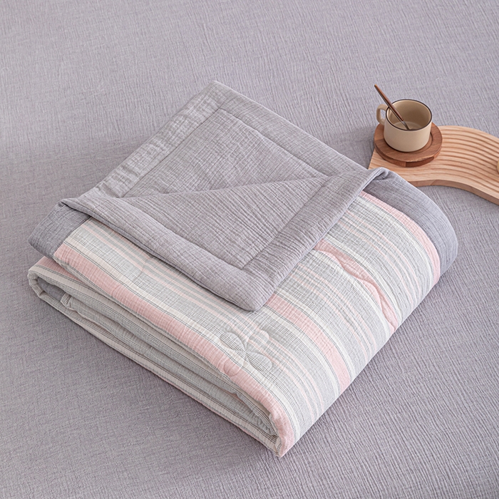 91家纺网 家纺一手货源 找家纺 吾诺 2025 全棉色织泡泡棉双层纱夏被大豆夏被全棉夏被四件套被子被芯 灰粉条