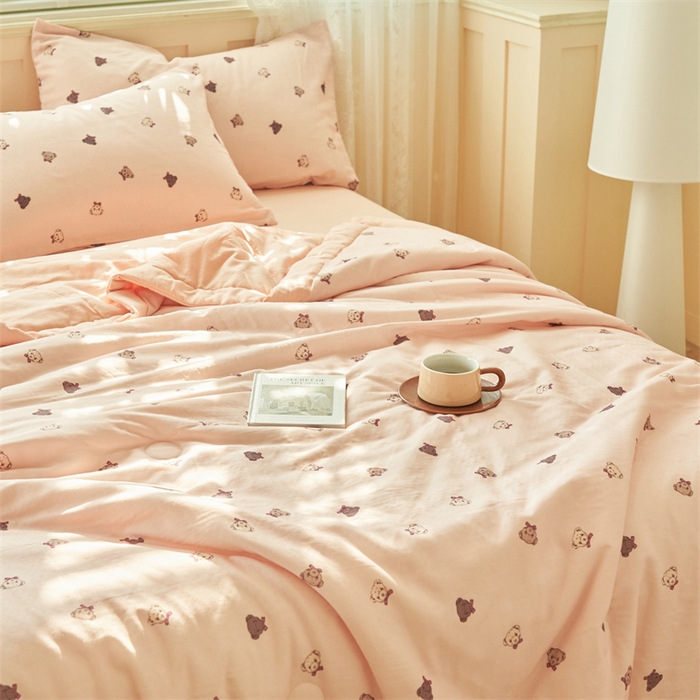 91家纺网 家纺一手货源 找家纺 金鹰 2025新款A类纯棉双层纱大豆夏被四件套全棉夏凉被空调被 可爱熊