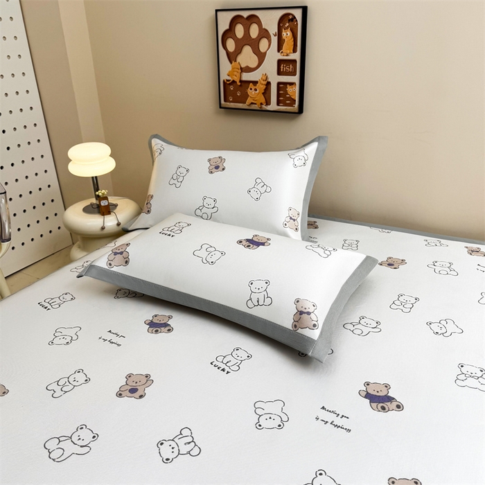 91家纺网 家纺一手货源 找家纺 雯豆2025夏季新品冰藤印花凉席三件套平铺绑带款冰丝凉席三件套 冰藤席-绑带款-米洛熊