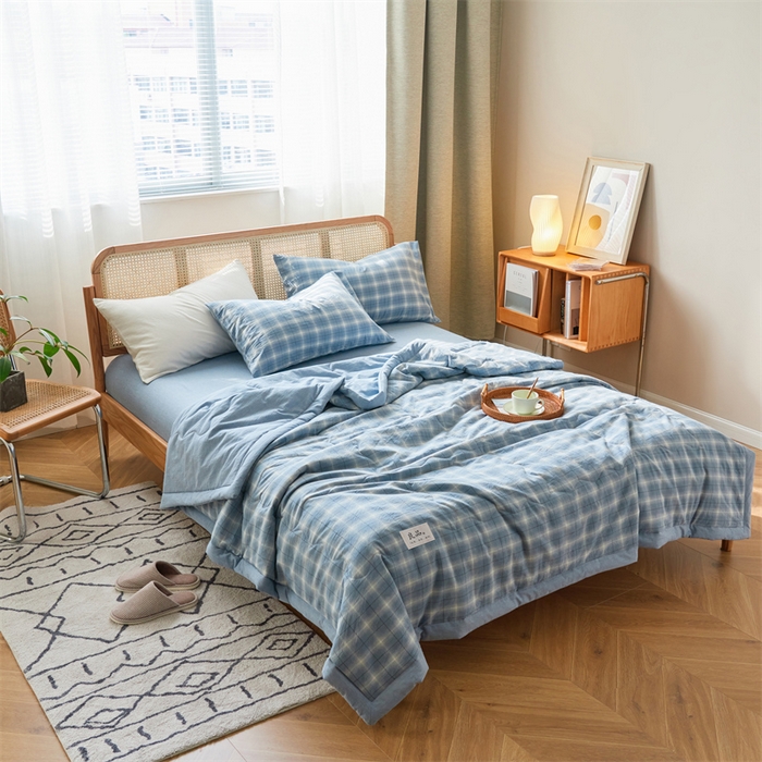 91家纺网 家纺一手货源 找家纺 2025新款A类纯棉水洗棉色织棉花夏被四件套全棉空调被夏凉被 海蓝格