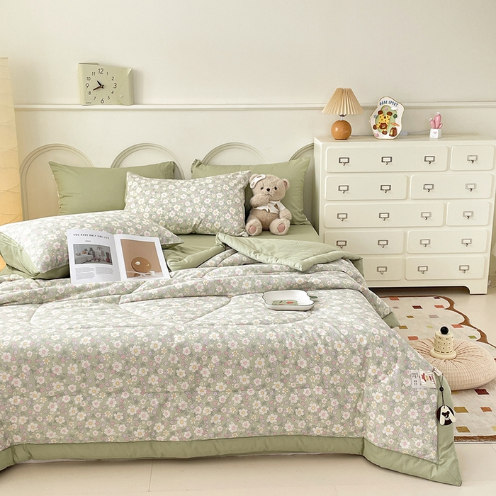 91家纺网 家纺一手货源 找家纺 宜家坊 2025新款全棉夏被碎花卡通小清新简约纯棉夏凉被夏被四件套三件套 木棉花