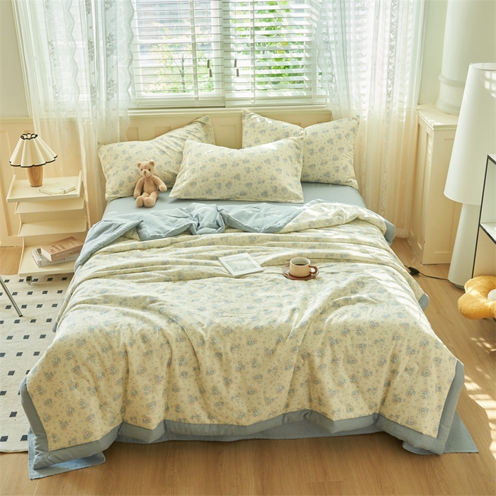 91家纺网 家纺一手货源 找家纺 金鹰 2025新款A类纯棉双层纱大豆夏被四件套全棉夏凉被空调被 花漾