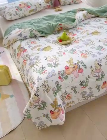 91家纺网 家纺一手货源 找家纺 贝扬思 2025新款水洗皱皱纱系列夏被夏凉被空调被（风格一） 蘑菇小熊