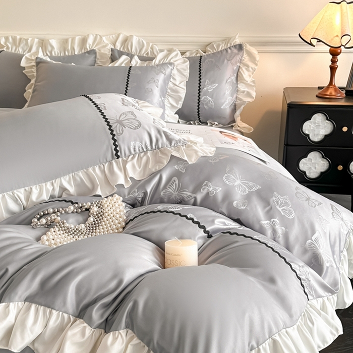 91家纺网 家纺一手货源 找家纺 米彩家纺 2025新款A类水洗真丝亮光浮雕花边四件套 浅灰