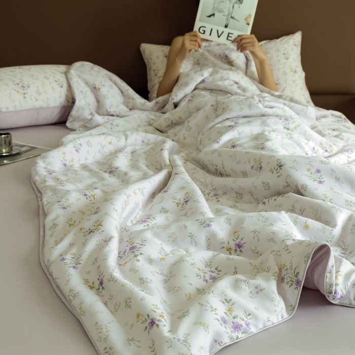 91家纺网 家纺一手货源 找家纺 朵美 2025新款50支天丝印花夏被+夏被四件套 惜春-紫