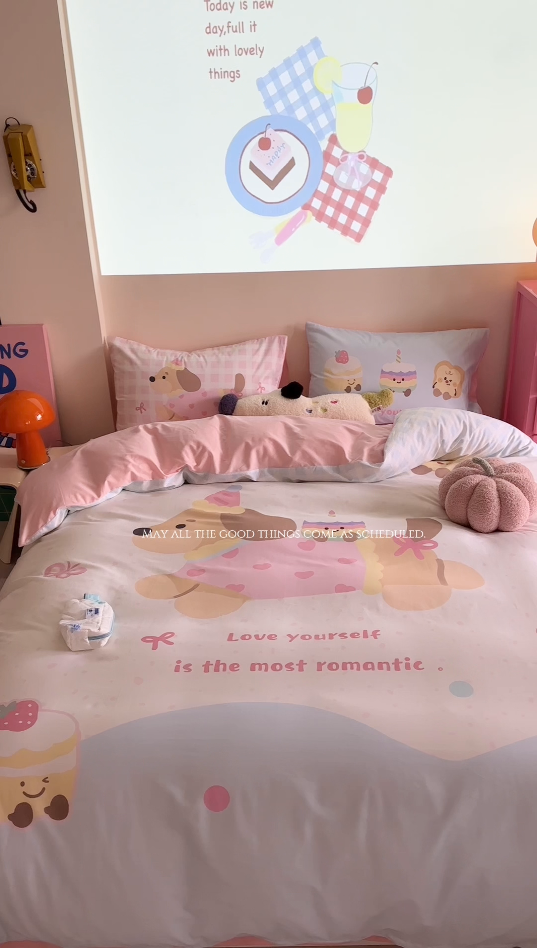 91家纺网 家纺一手货源 找家纺 美乐迪家纺 2025新款大版全棉四件套 蛋糕腊肠狗