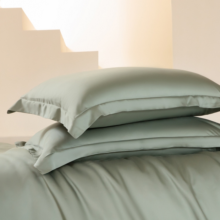 91家纺网 家纺一手货源 找家纺 涵宸家纺  2025新款天丝-天丝棉-纯色单枕套-场景2 枕套-赛琳绿