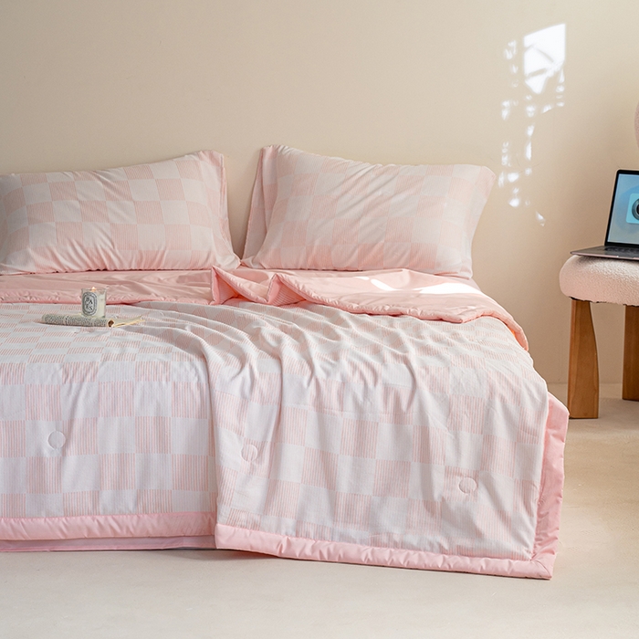 91家纺网 家纺一手货源 找家纺  吾诺 2025 棋盘格立体提花大豆夏被子被芯夏凉被空调被 棋盘格-粉