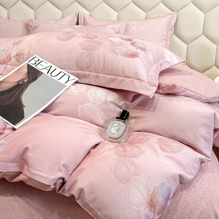 91家纺网 家纺一手货源 找家纺 2025年新款全棉长绒棉数码印花四件套 桐叶梦-粉