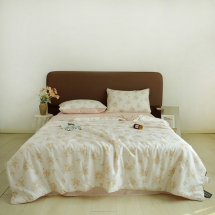 91家纺网 家纺一手货源 找家纺 朵美 2025新款50支天丝印花夏被+夏被四件套 袭人