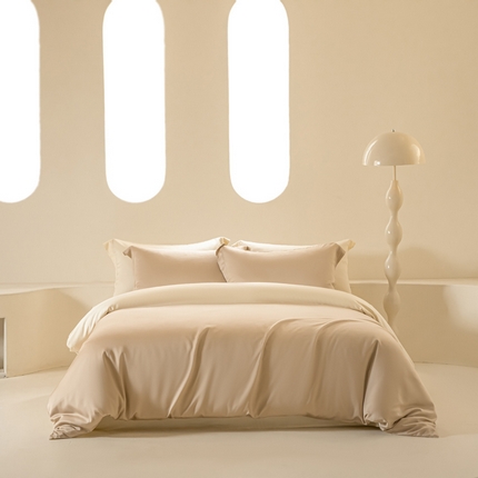 91家纺网 家纺一手货源 找家纺 涵宸家纺 2025新款天丝-天丝棉-纯色四件套-场景2 奶茶杏+象牙白