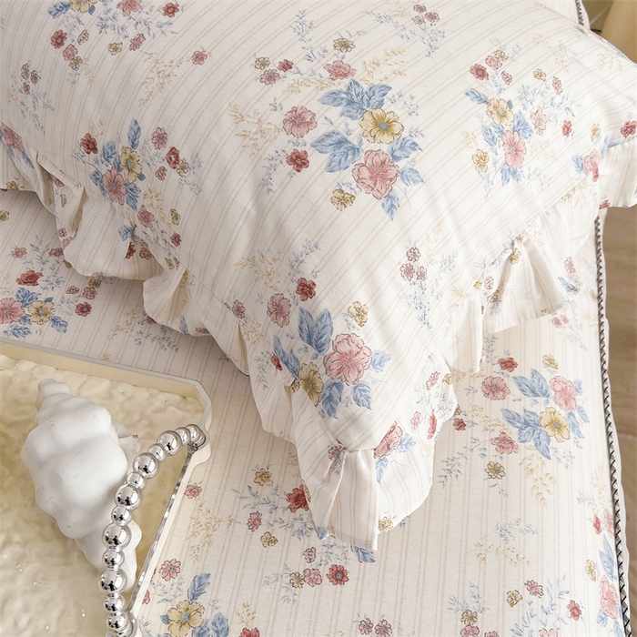 91家纺网 家纺一手货源 找家纺  十个点 2025新款全棉纯棉蕾丝花边床裙 淡雅如梦