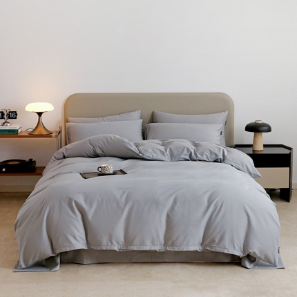 91家纺网 家纺一手货源 找家纺 2025年纯色双拼60支纯棉被套 浅灰