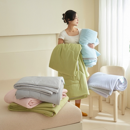 91家纺网 家纺一手货源 找家纺 （总）畅销被业2025新款凉感丝抗菌羽丝棉夏被