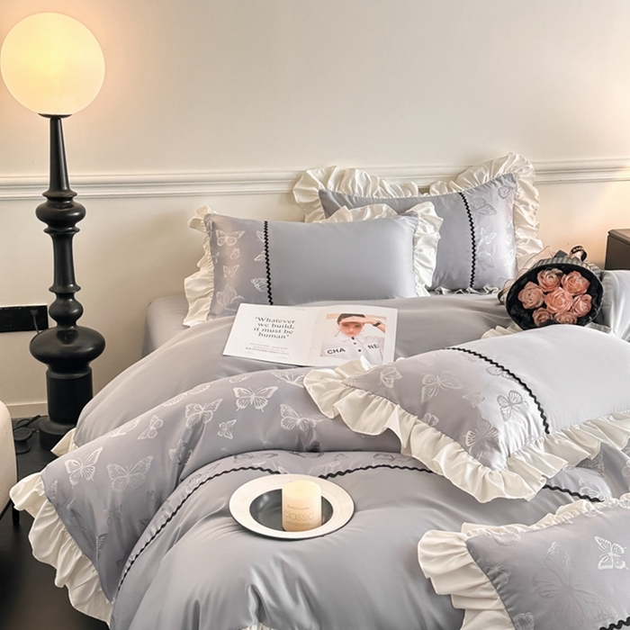 91家纺网 家纺一手货源 找家纺 米彩家纺 2025新款A类水洗真丝亮光浮雕花边四件套 浅灰