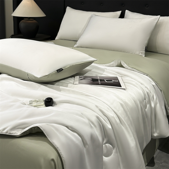 91家纺网 家纺一手货源 找家纺 金鹰 2025新款A类莱赛尔50天丝拼色空调被大豆夏被四件套 珍珠白