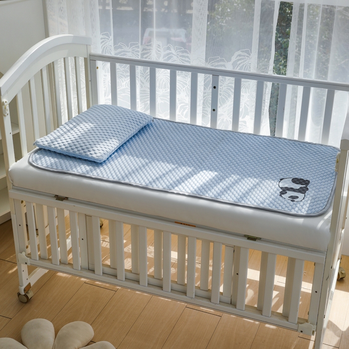 91家纺网 家纺一手货源 找家纺 宅部落 2025新款凉感豆豆儿童卡通凉席 大熊猫-深蓝