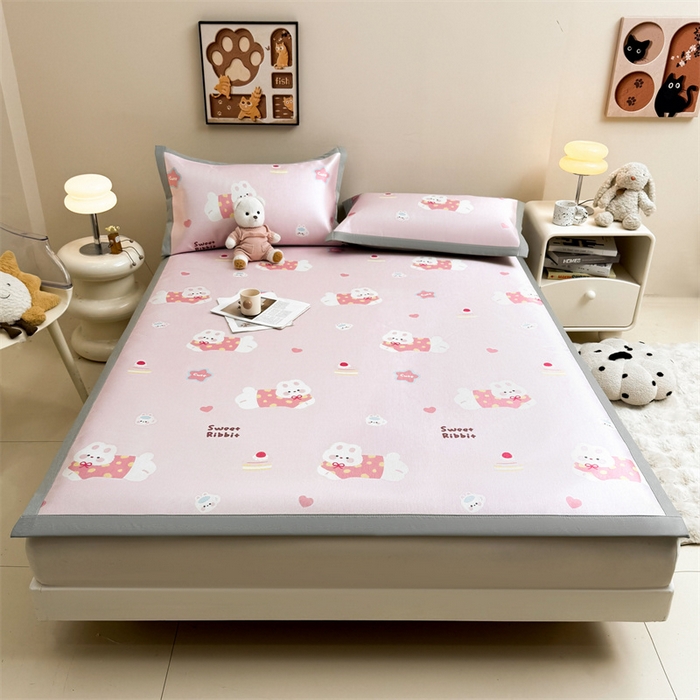 91家纺网 家纺一手货源 找家纺 雯豆2025夏季新品冰藤印花凉席三件套平铺绑带款冰丝凉席三件套 冰藤席-绑带款-甜蜜小兔