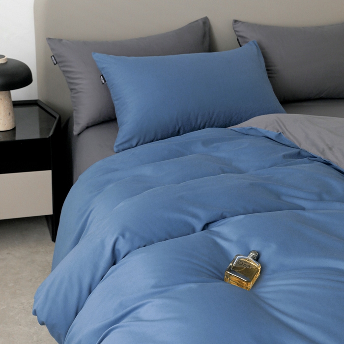 91家纺网 家纺一手货源 找家纺 2025年纯色双拼60支纯棉被套 布鲁蓝+深灰