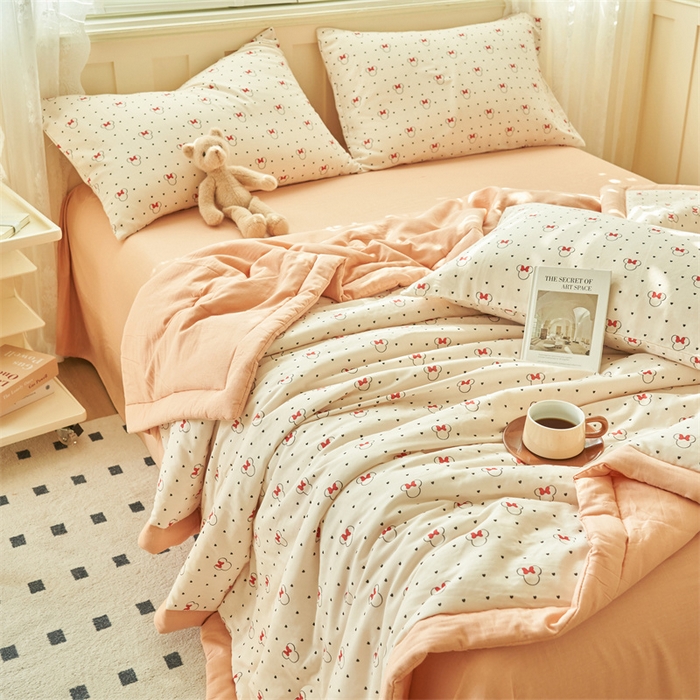 91家纺网 家纺一手货源 找家纺 金鹰 2025新款A类纯棉双层纱大豆夏被四件套全棉夏凉被空调被 爱心熊