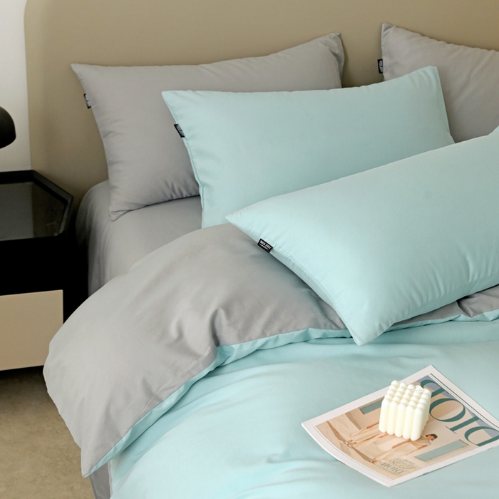 91家纺网 家纺一手货源 找家纺 2025年纯色双拼60支纯棉被套 婴儿蓝+浅灰