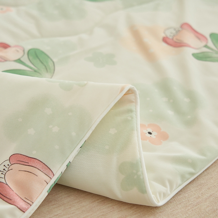 91家纺网 家纺一手货源 找家纺 畅销被业 2025新款凉感丝卡通系列印花夏被 郁金香