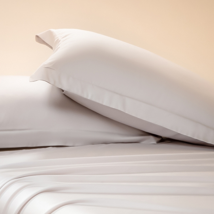 91家纺网 家纺一手货源 找家纺 涵宸家纺  2025新款天丝-天丝棉-纯色单枕套-场景2 枕套-太空灰