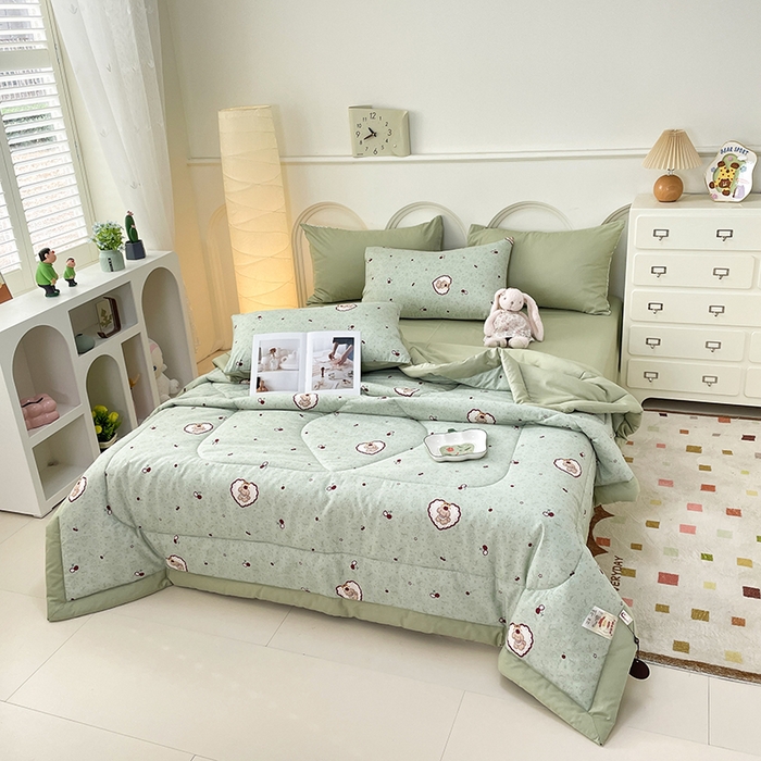 91家纺网 家纺一手货源 找家纺 宜家坊 2025新款全棉夏被碎花卡通小清新简约纯棉夏凉被夏被四件套三件套 小可爱樱桃