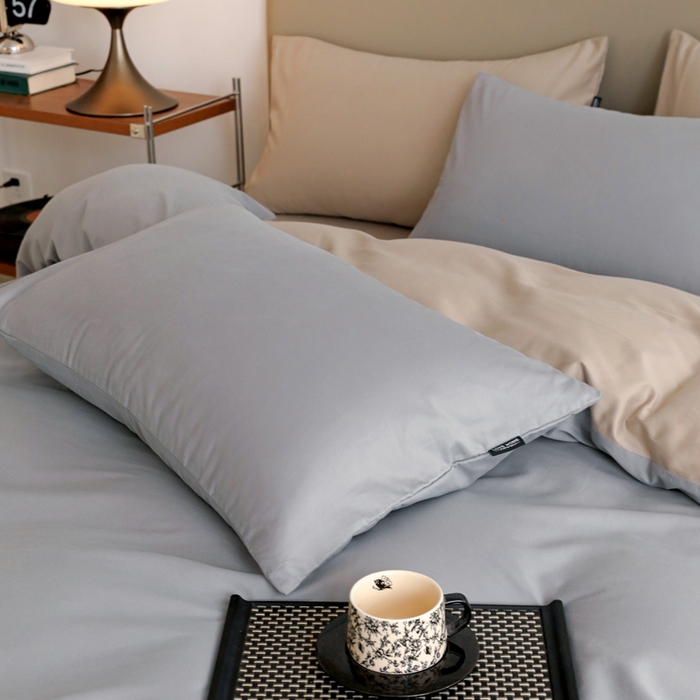 91家纺网 家纺一手货源 找家纺 2025年纯色双拼60支纯棉被套 浅灰+岩石灰