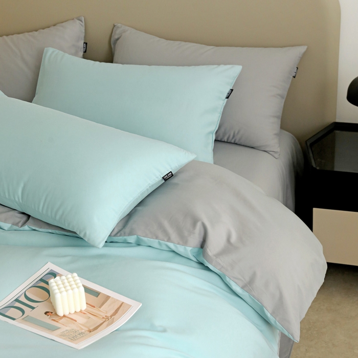 91家纺网 家纺一手货源 找家纺 2025年纯色双拼60支纯棉被套 婴儿蓝+浅灰