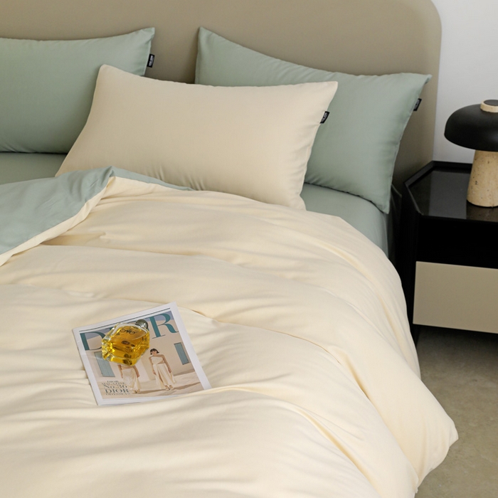 91家纺网 家纺一手货源 找家纺 2025年纯色双拼60支纯棉被套 奶白+抹茶绿