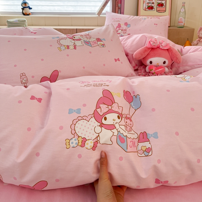 91家纺网 家纺一手货源 找家纺 博雅 2025新款三丽鸥卡通全棉印花小版四件套 粉色点点美乐蒂