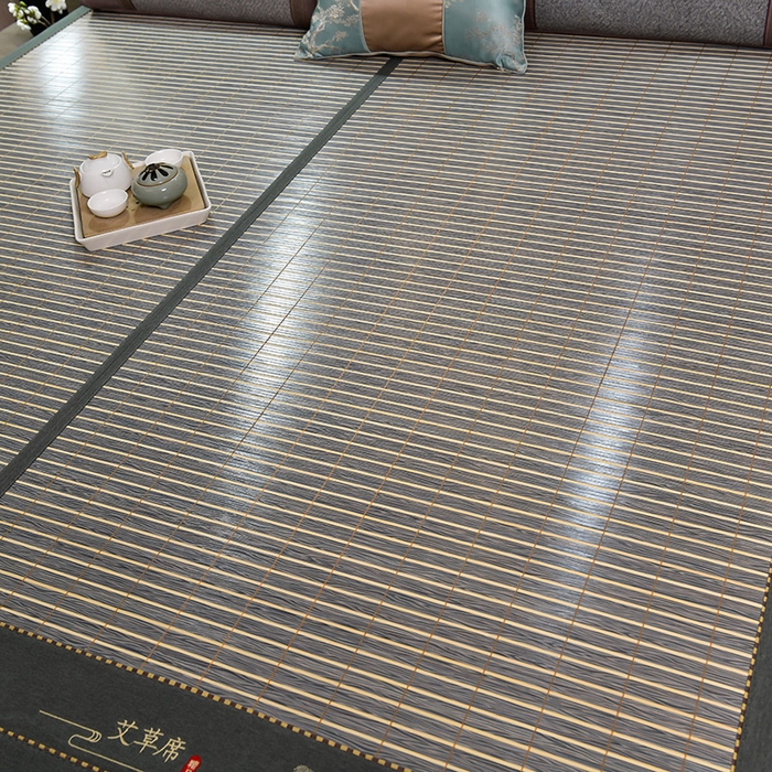 91家纺网 家纺一手货源 找家纺 苏迪凉席竹席2025新款竹席凉席冰丝席碳化双面印花藤草席 艾草-灰木纹