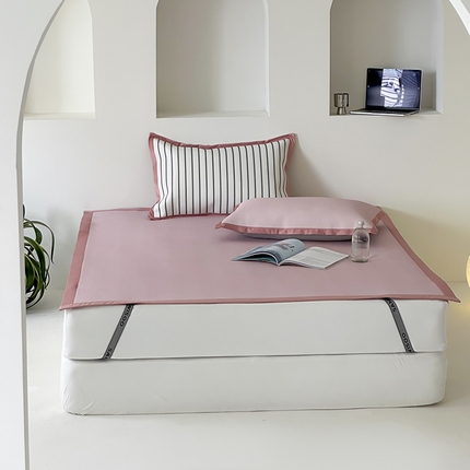 91家纺网 家纺一手货源 找家纺 三味舒屋 2025新款韩风简约抗菌防螨900D高端养生冰藤席 床席 树莓粉