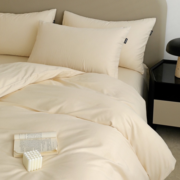 91家纺网 家纺一手货源 找家纺 2025年纯色双拼60支纯棉被套 奶白