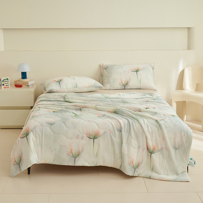 91家纺网 家纺一手货源 找家纺 畅销被业 2025新款凉感丝卡通系列印花夏被 国色天香