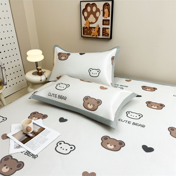 91家纺网 家纺一手货源 找家纺 雯豆2025夏季新品冰藤印花凉席三件套平铺绑带款冰丝凉席三件套 冰藤席-绑带款-波点小熊