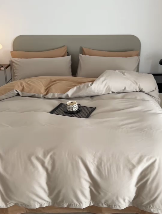 91家纺网 家纺一手货源 找家纺 2025年纯色双拼60支纯棉被套 岩石灰+卡其