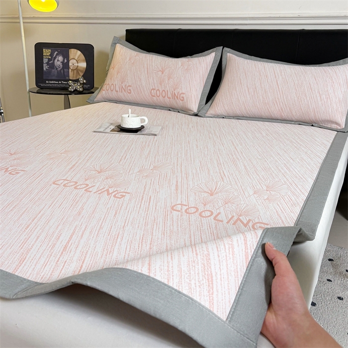 91家纺网 家纺一手货源 找家纺 雯豆2025中分子PE凉感冰丝凉席三件套平铺绑带款席子 银杏叶PE席-粉