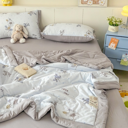 91家纺网 家纺一手货源 找家纺 （总）梦舒羽2025新款小清新系列水洗棉夏被