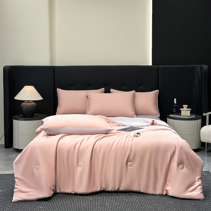 91家纺网 家纺一手货源 找家纺 金鹰 2025新款A类莱赛尔50天丝拼色空调被大豆夏被四件套 粉色