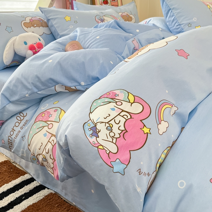 91家纺网 家纺一手货源 找家纺 博雅 2025新款三丽鸥卡通全棉印花小版四件套 彩色星星玉桂狗