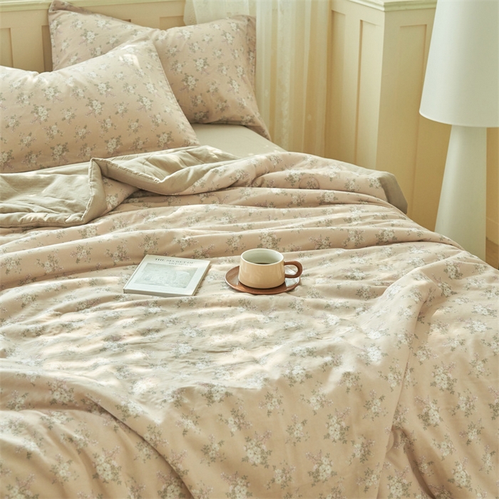 91家纺网 家纺一手货源 找家纺 金鹰 2025新款A类纯棉双层纱大豆夏被四件套全棉夏凉被空调被 浪漫回忆