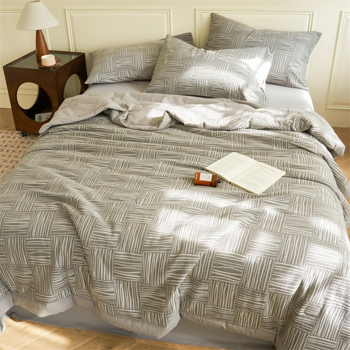 91家纺网 家纺一手货源 找家纺 金鹰 2025新款A类纯棉提花水洗棉全棉空调被大豆夏被四件套 米卡格-浅灰