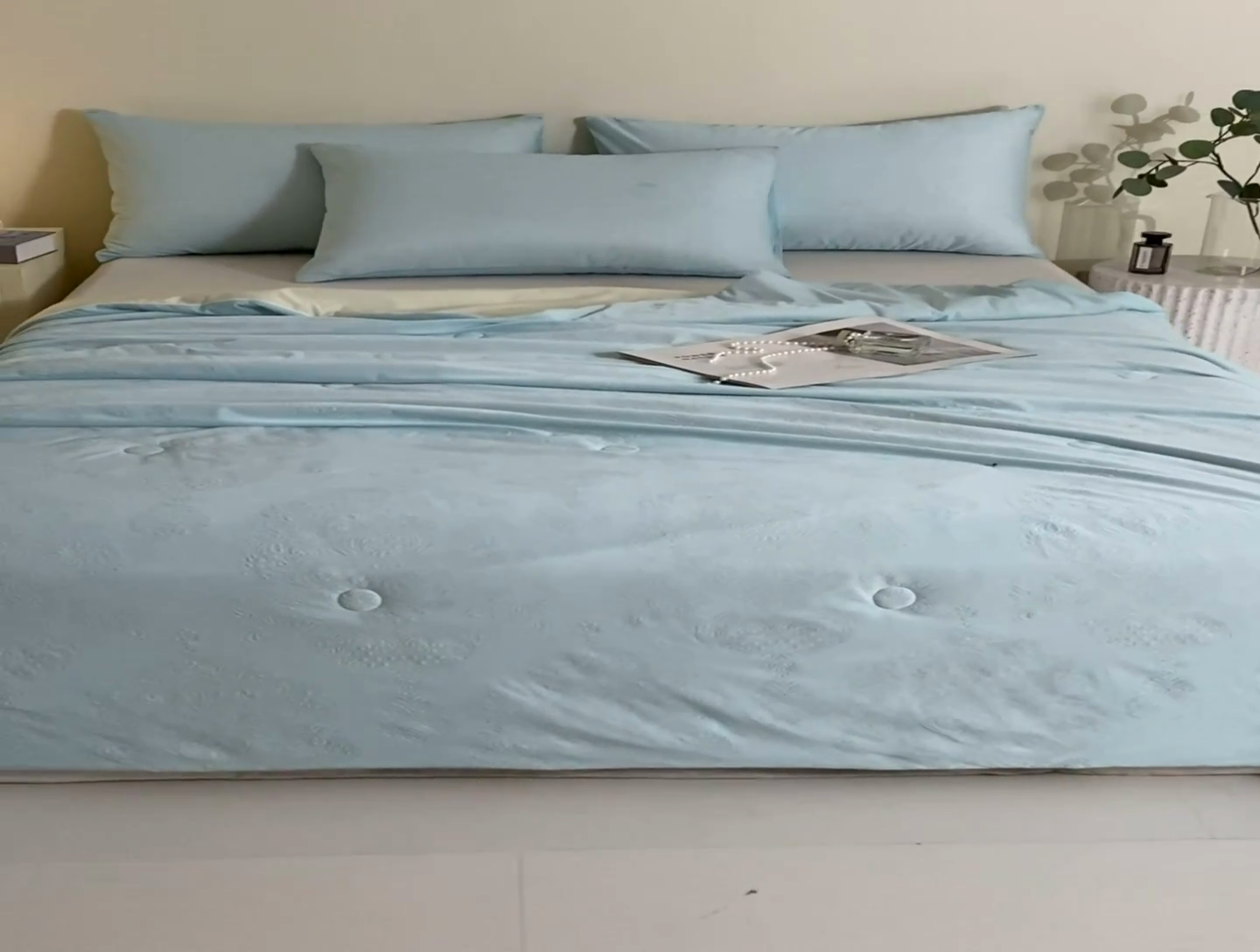 91家纺网 家纺一手货源 找家纺 品乐家纺 2025新款凉感A类可水洗抗菌冰冰被夏被夏凉被空调被被子被芯 冰冰被蓝纹+米