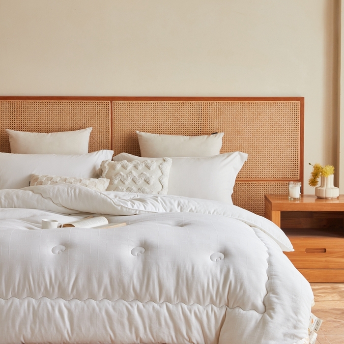 91家纺网 家纺一手货源 找家纺 易睡 2025新款提花大豆被 白色