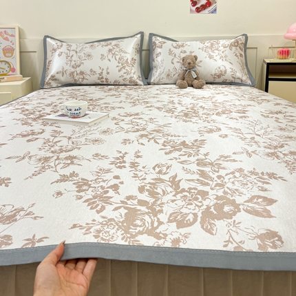 91家纺网 家纺一手货源 找家纺 莱米家纺 2025新款小清新数码冰藤系列软席 秋风小叶